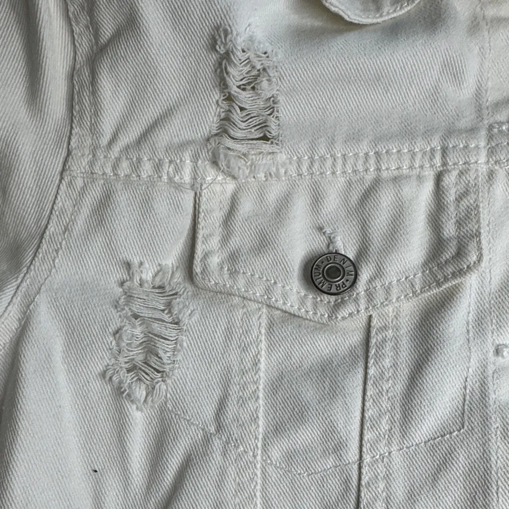 Love Tree Off-White Denim Distressed Jacket - Image 3