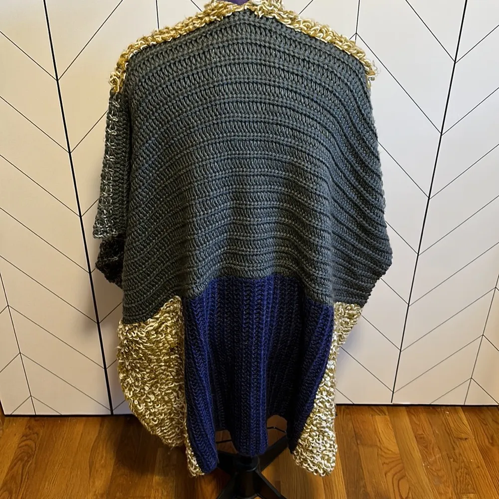 World Market Colorblock Knit Blue Gray Brown Crochet Poncho Shrug Cardigan Size undefined - Image 2