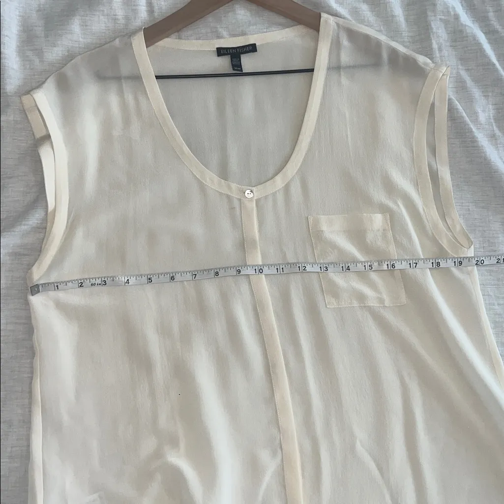 Eileen Fisher Silk Sleeveless‎ Blouse Ivory Button Down Size Medium - Image 6