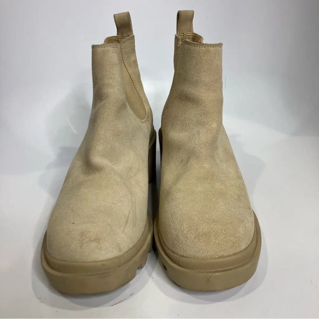 Steve Madden Hadlee boots pull on lug sole Chelsea tan cream women’s size 11 - Image 3