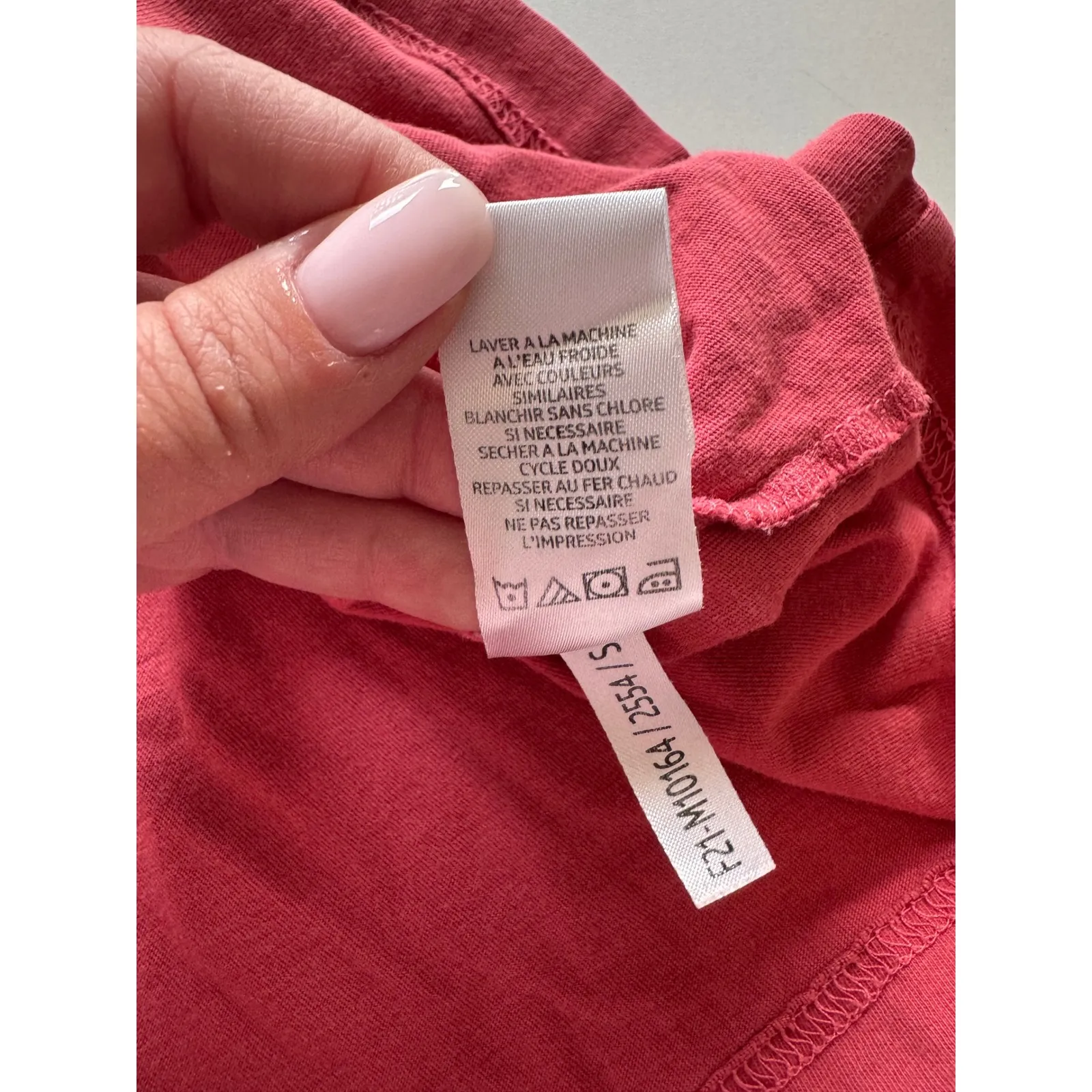 Life is Good‎ Game On Football Dog Graphic T Shirt Womens Size Small Red Cotton - Image 8