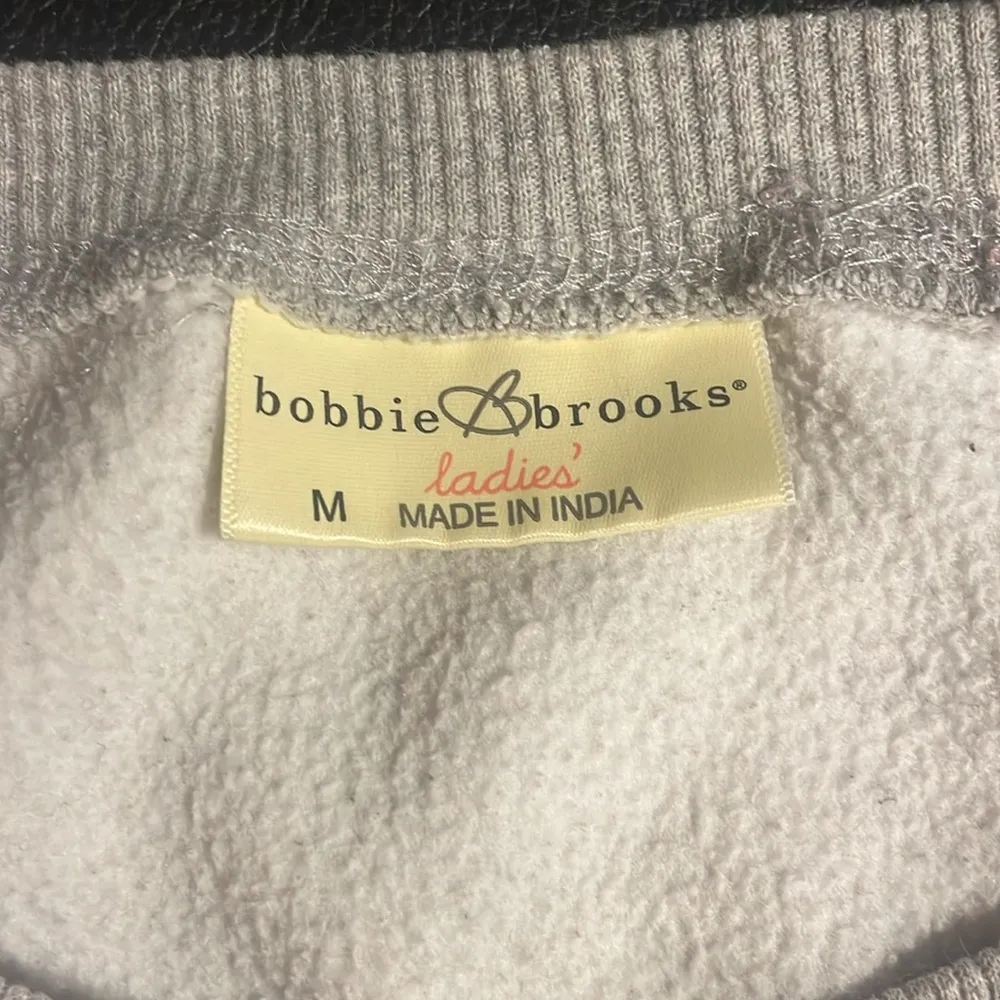 Bobbie Brooks ladies “Love” gray camo crew neck sweatshirt  size M - Image 2