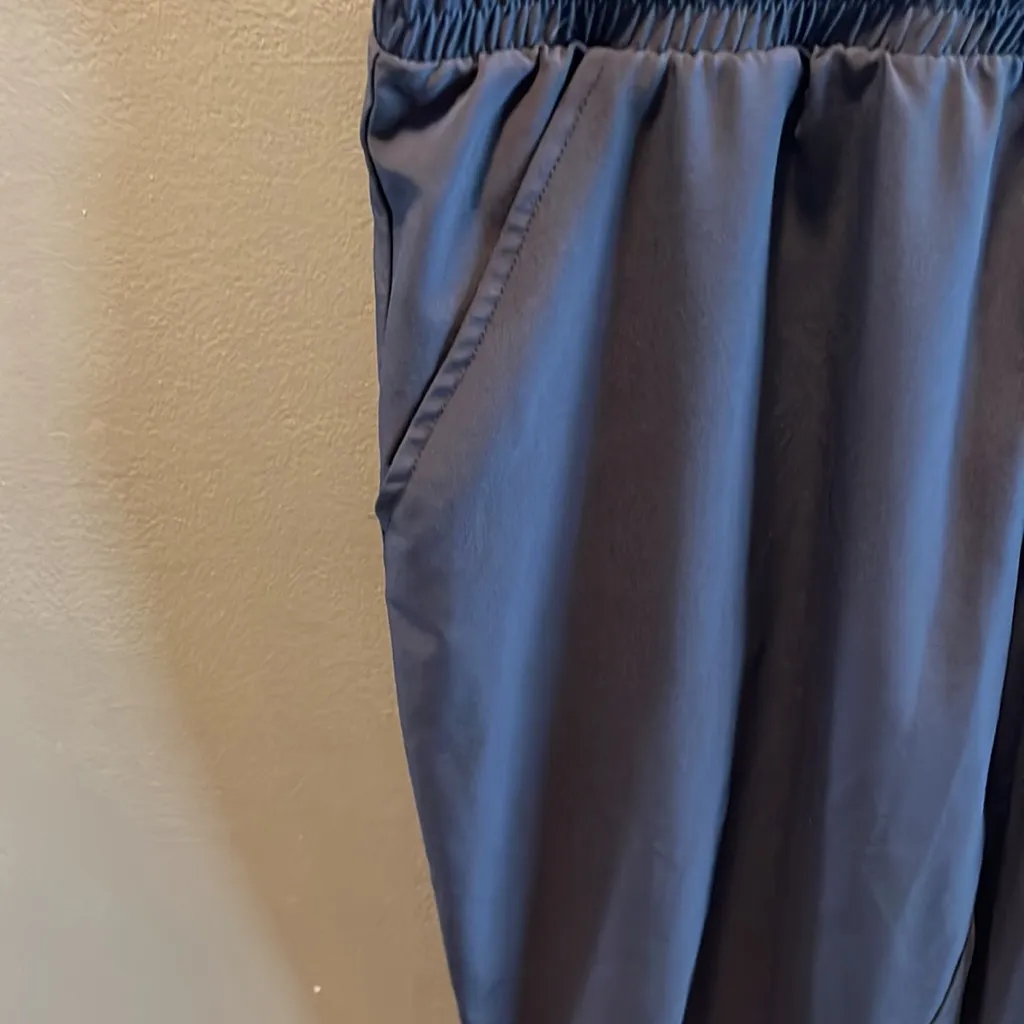 Fabletics gray joggers, size medium‎ - Image 2