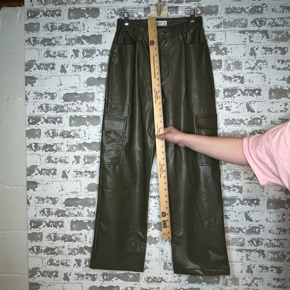 Abercrombie & Fitch | women faux leather 90’s relaxed highrise - Image 10