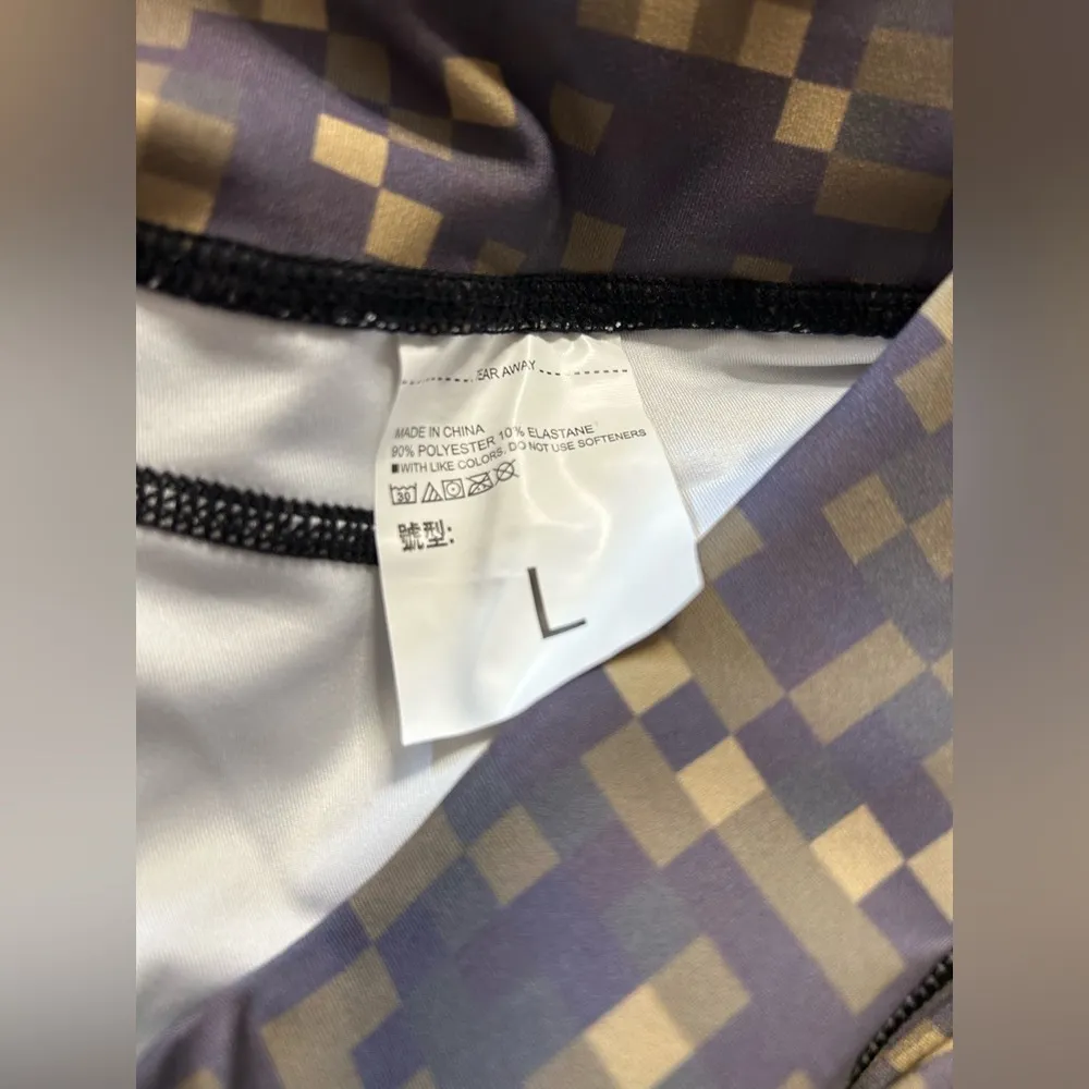 NEW Green Pixelated Pattern Minecraft Look Leggings L - Image 4