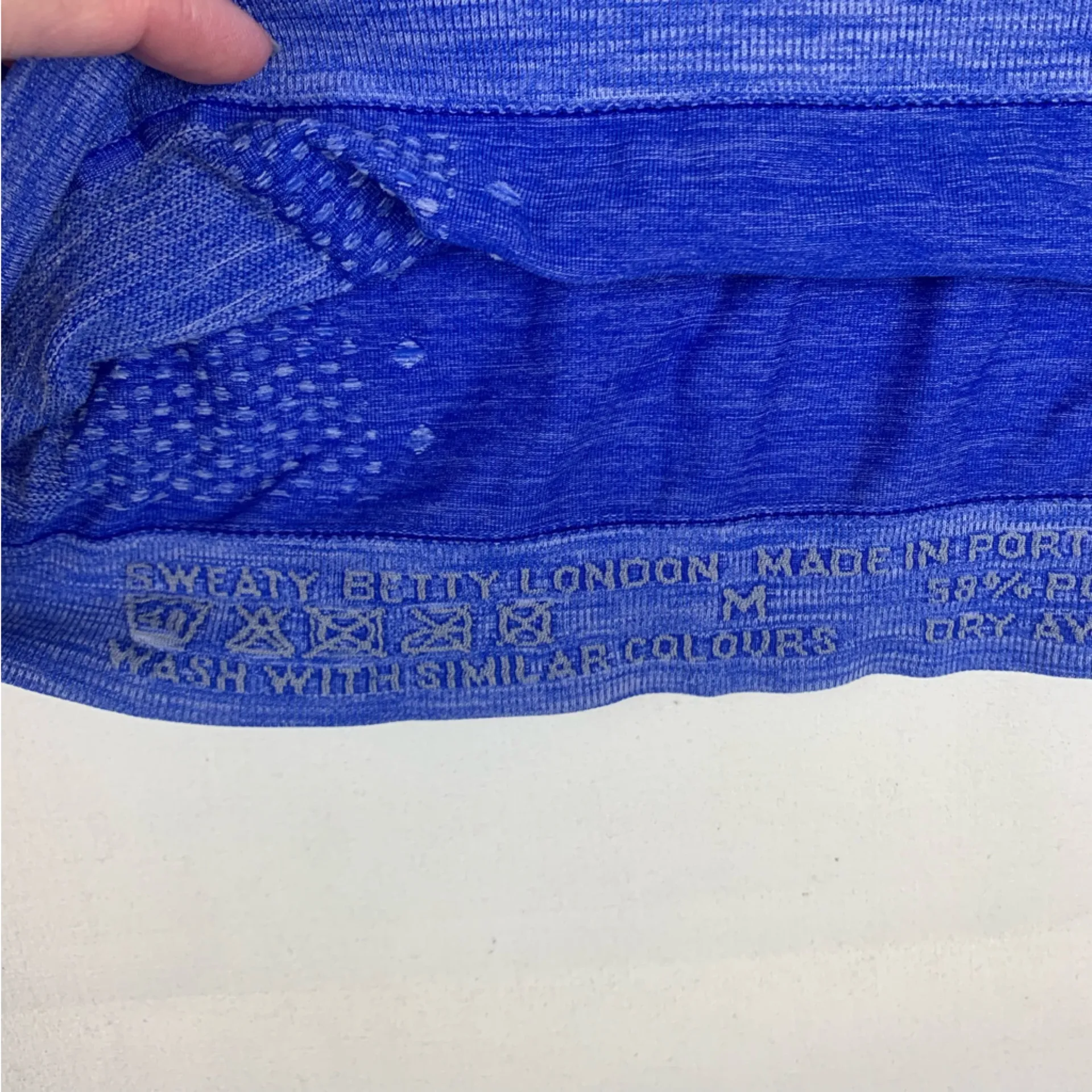 Sweaty Betty size medium Vibrant Blue Seamless Top athletic swiftly - Image 3