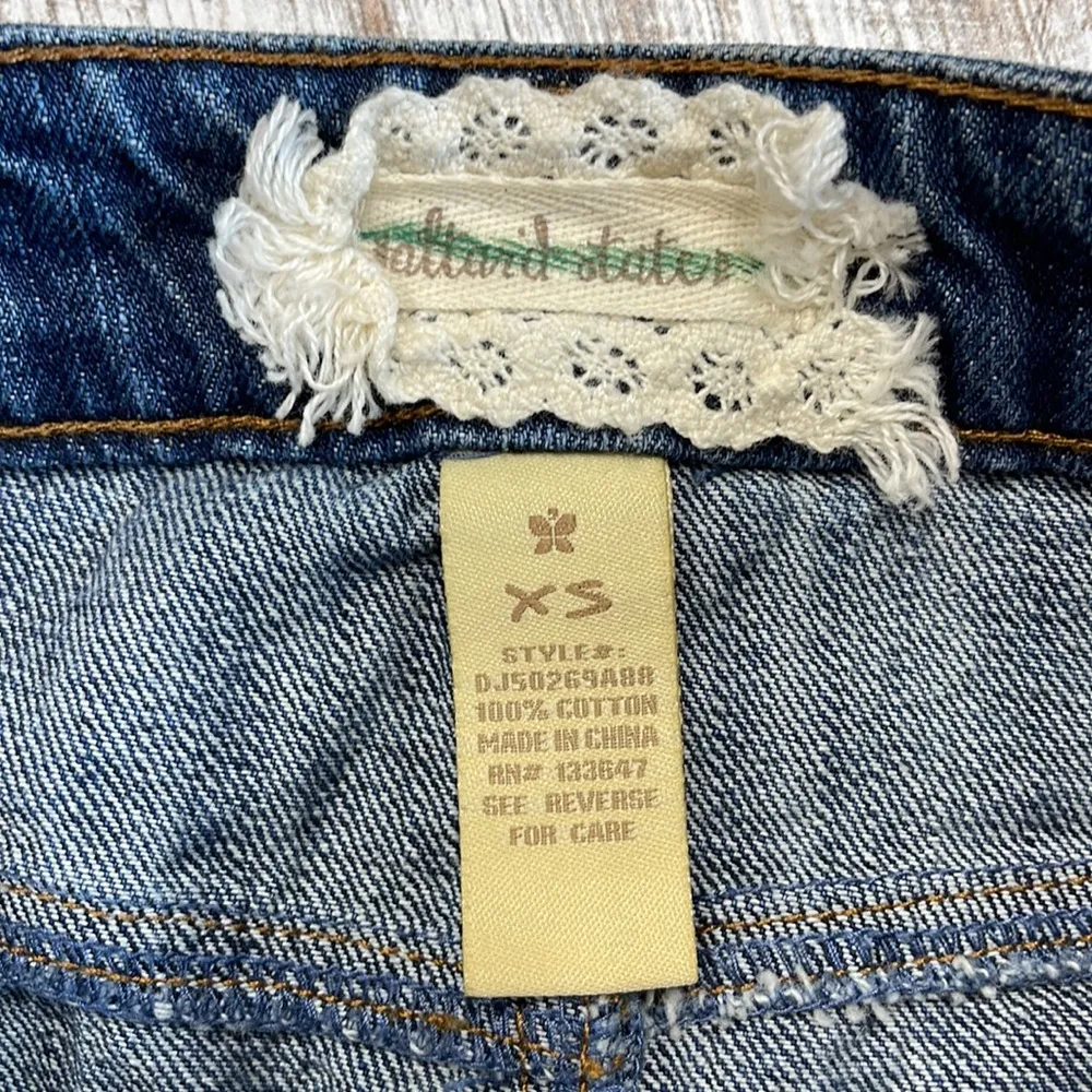 Altar’d State Distressed Button Fly Raw Hem Denim Jean Mini Skirt Size XS - Image 5