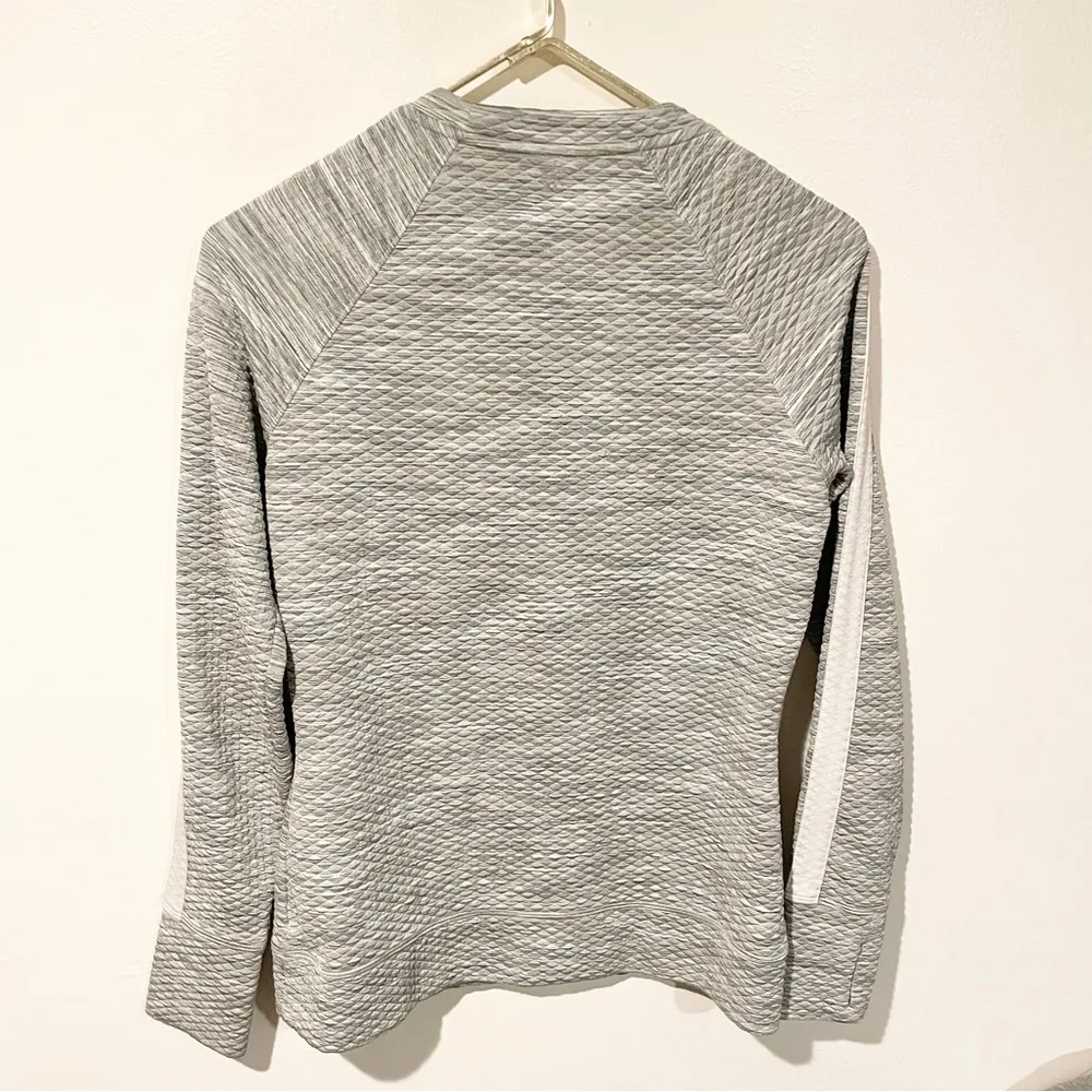 Athleta Size Small Snowscape Gray White Womens Pullover Quilted Long Sleeve - Image 5