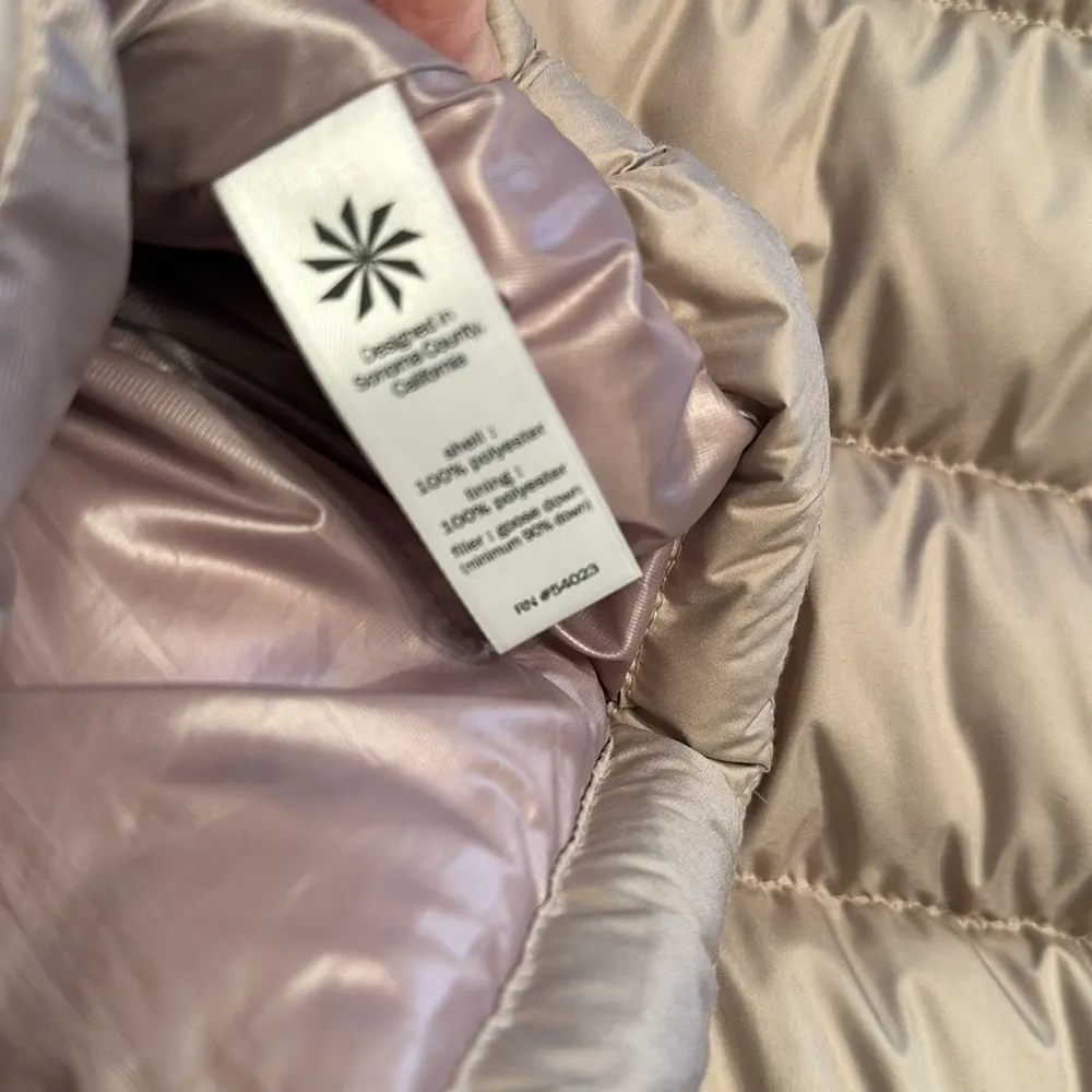 Athleta brand puffy vest, medium, blush pink, excellent condition - Image 7