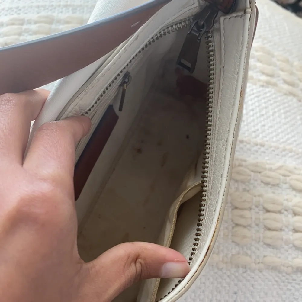 Fossil Leather Crossbody Flap Handbag - Image 4