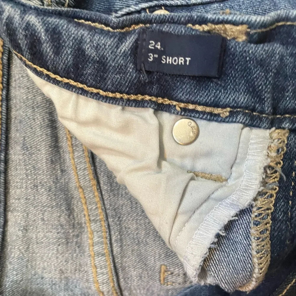 Women’s Size 23  blue jean cutoff booty shorts - Image 5