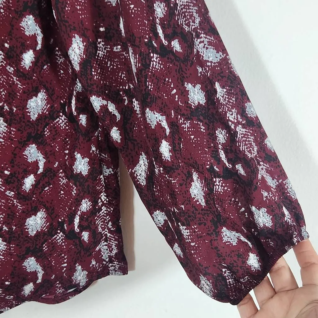 West K Oxblood Snakeskin Print Blouse Size Small NWOT Burgundy Snakeskin Top Red - Image 4