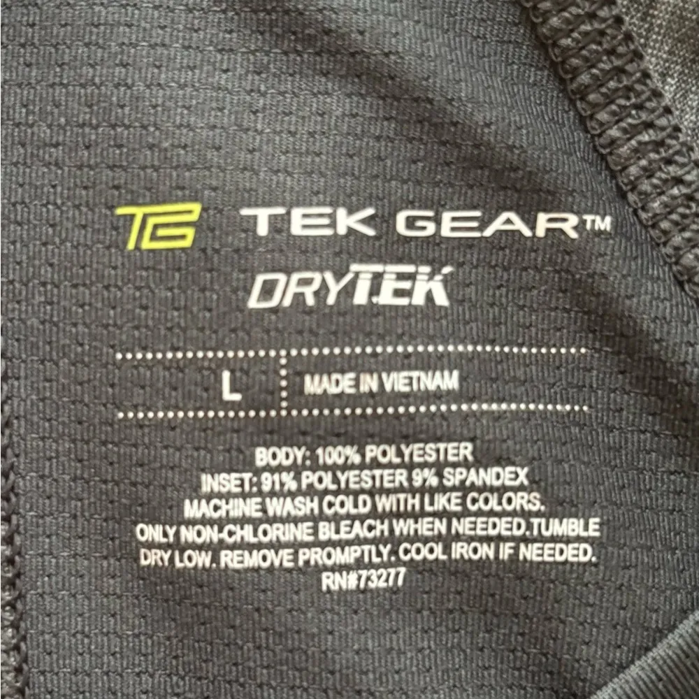 NWT Tek Gear V-Neck DryTek Workout Shirt - Image 3