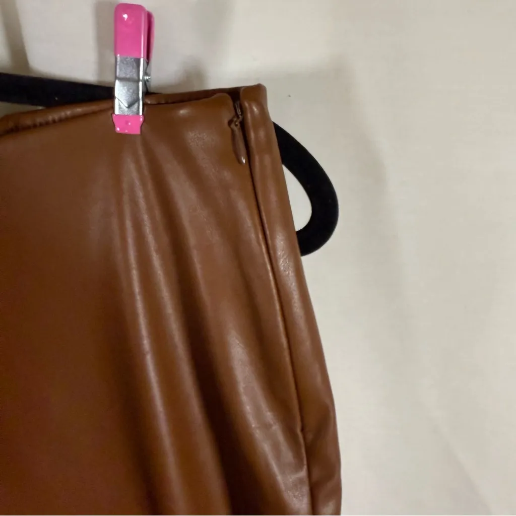 Old Navy Women’s Faux Leather Extra High Rise Skinny Pants Zipper Brown Sz 14 - Image 3