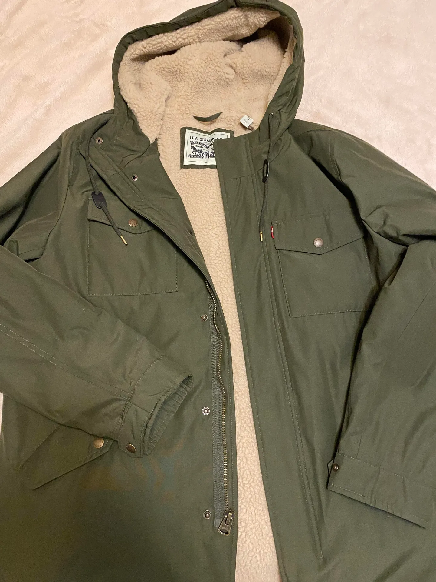 Levi’s Winter Coat - Image 3