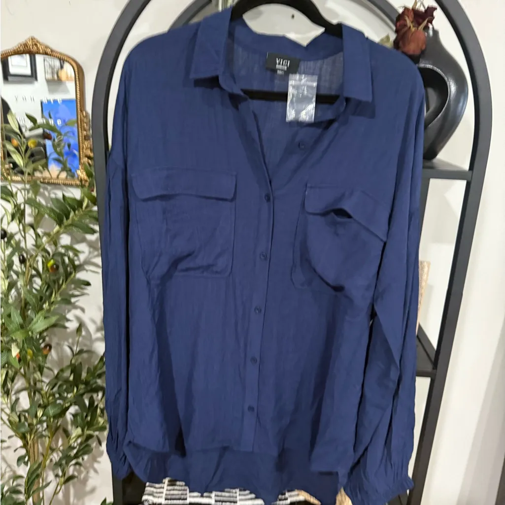 VICI  Deep Blue Button-Down Shirt size medium - Image 7