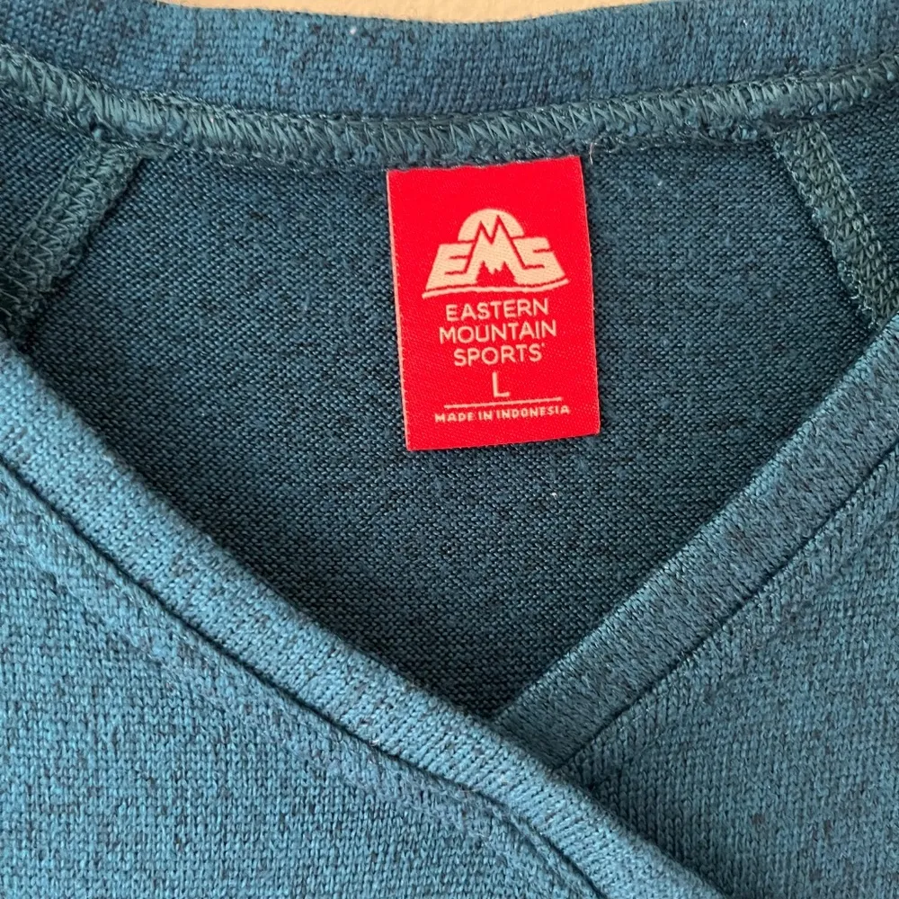 Eastern Mountain Sports Sz L Teal Stretch V Neck Blouse Sweater Fleece Pullover - Image 3