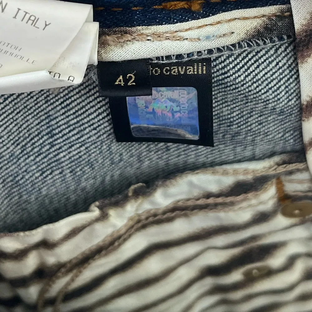Roberto Cavalli Denim Silk Lined Animal Zebra Print Jean Shorts Size EU 42 - Image 6