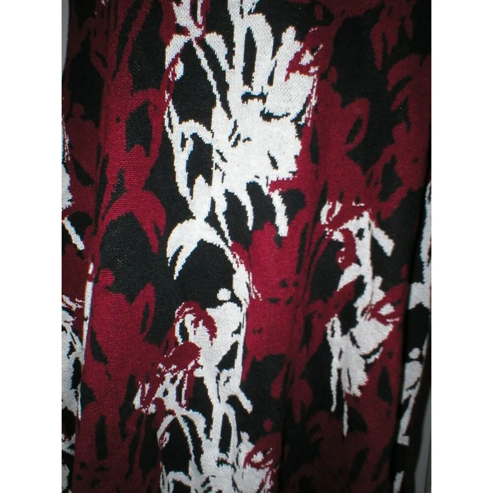 New Womens NWT Taylor Dress 2X Plus Sweater Black White Dark Red Soft Flowers - Image 6