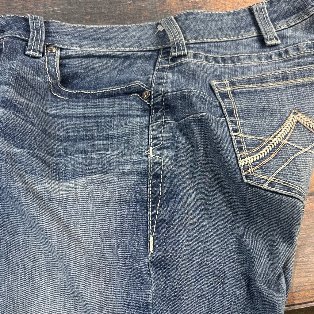 Ariat Women's Boot Cut Jeans in Indigo - Image 7