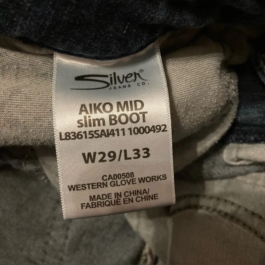 Silver Jeans Aiko Mid Slim Dark Blue Boot Cut Jeans Size 29 - Image 6