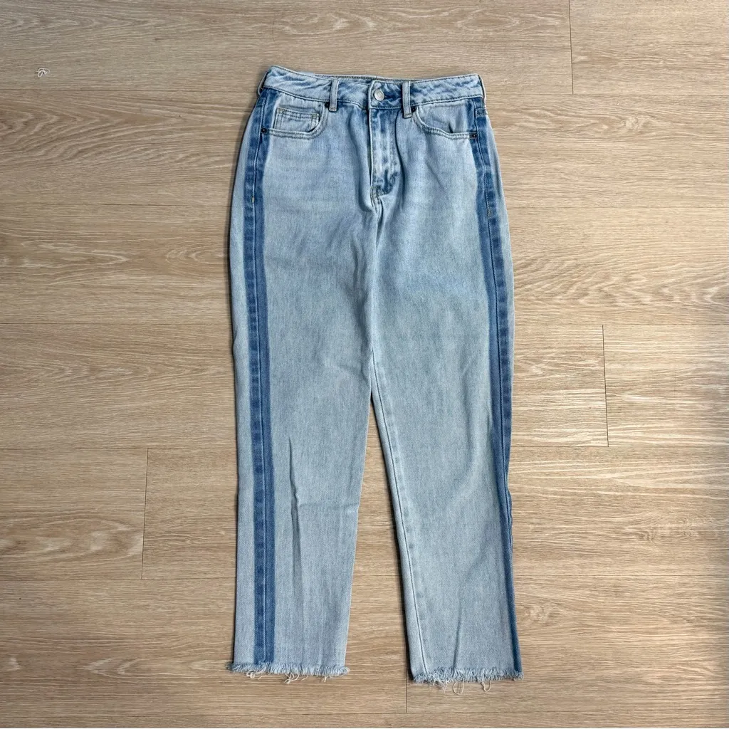 Pacsun Light Wash Mom Jeans - Image 5