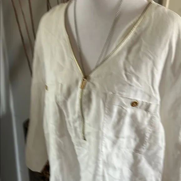 Ellen Tracy. White Long Sleeve Blouse - Image 2