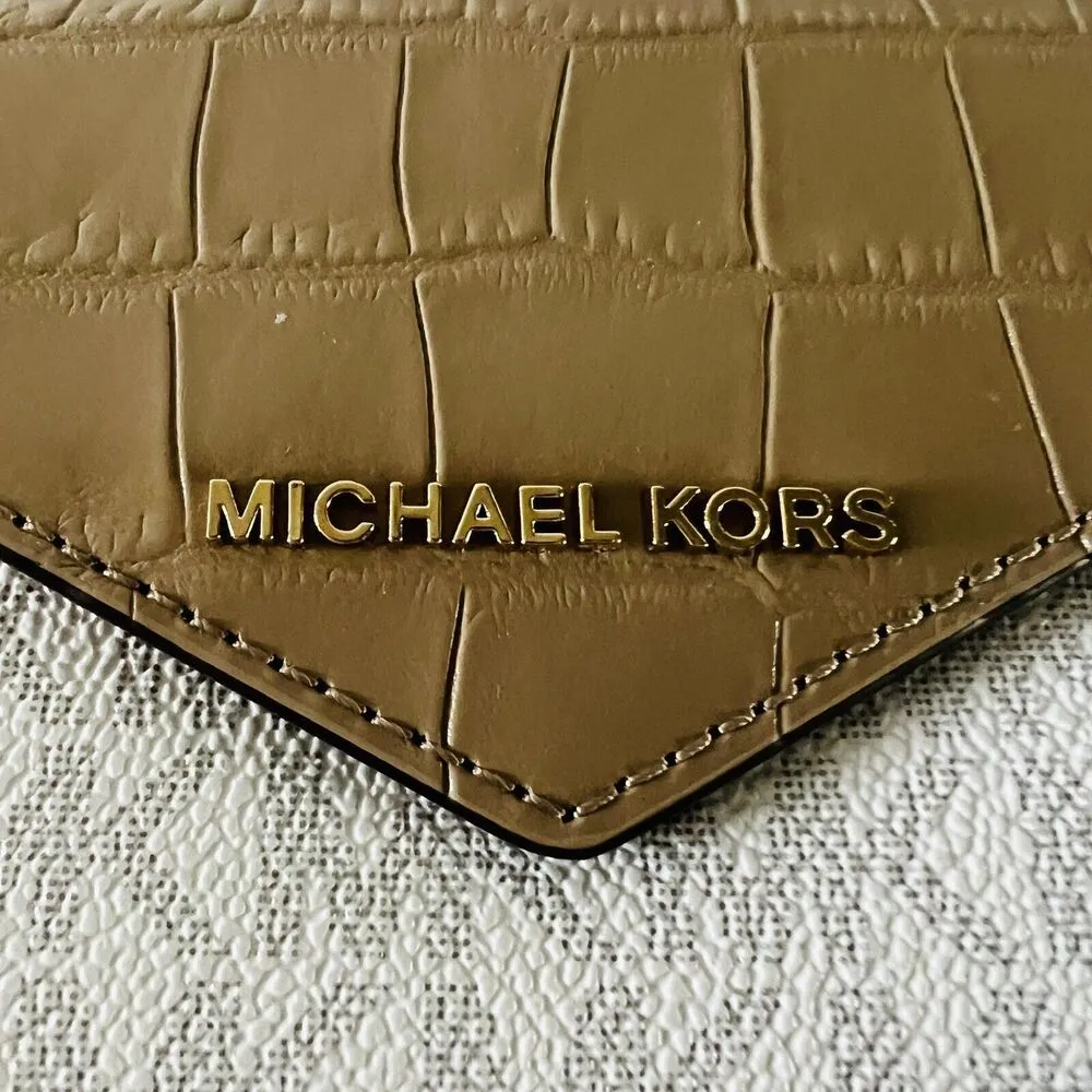 MICHAEL KORS Jet Set Truffle Logo Leather Medium Tri-Fold Card Wallet - Image 2