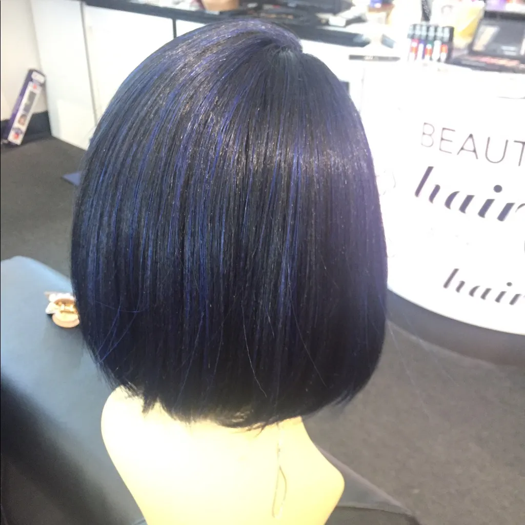 Blue black Lacefront wig very short bob new - Image 3