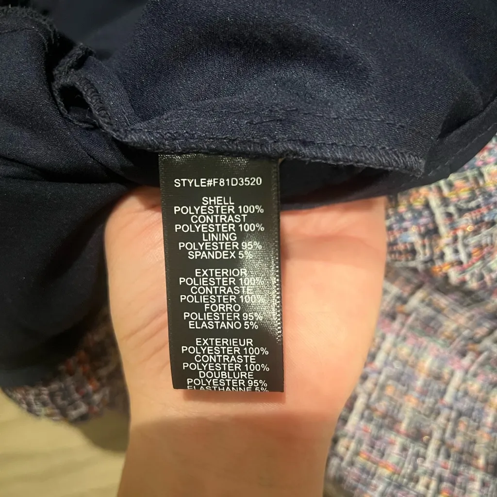 Multicolor flattering dress with lace back - Image 4