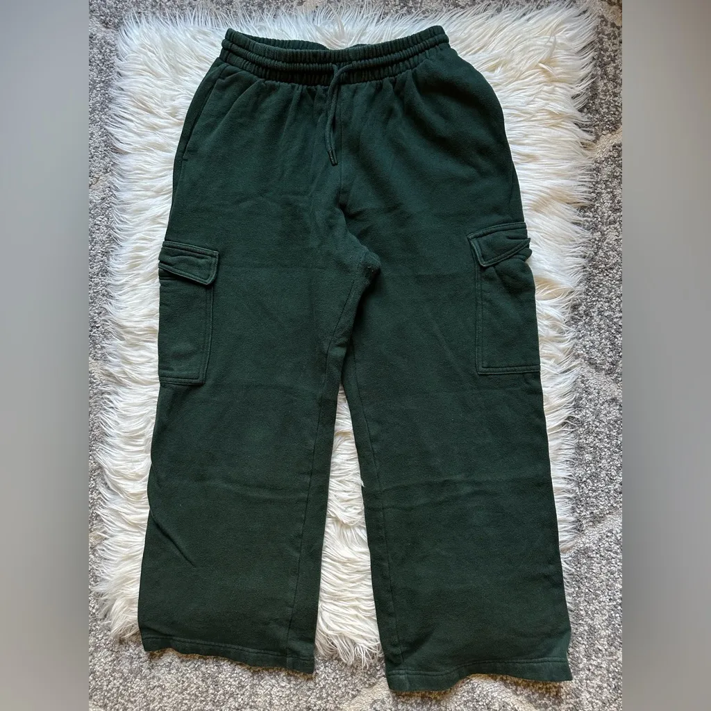 Old Navy SoComfy cargo sweatpants - Image 5