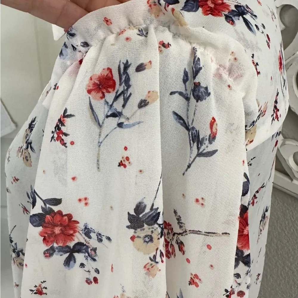 floral button down puff sleeve blouse. Extra small petite. - Image 3