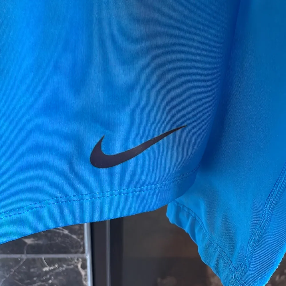 Nike  Dri-Fit Quarter Zip pullover - Image 2