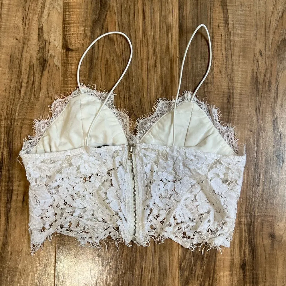 Tobi small white crop top - Image 2