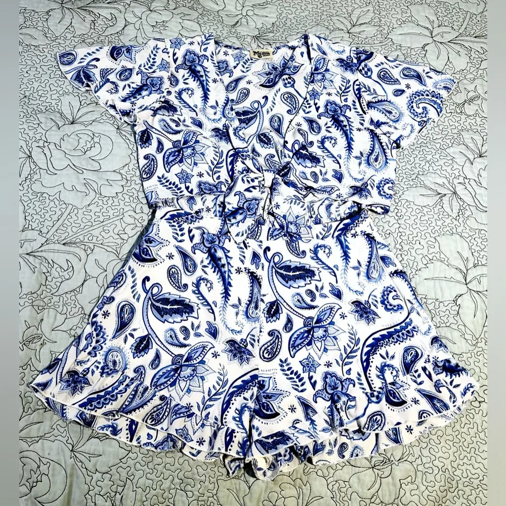 SHOW ME YOUR MUMU RivieraTie Front Blue and White Paisley Playsuit/Romper Sz M - Image 10