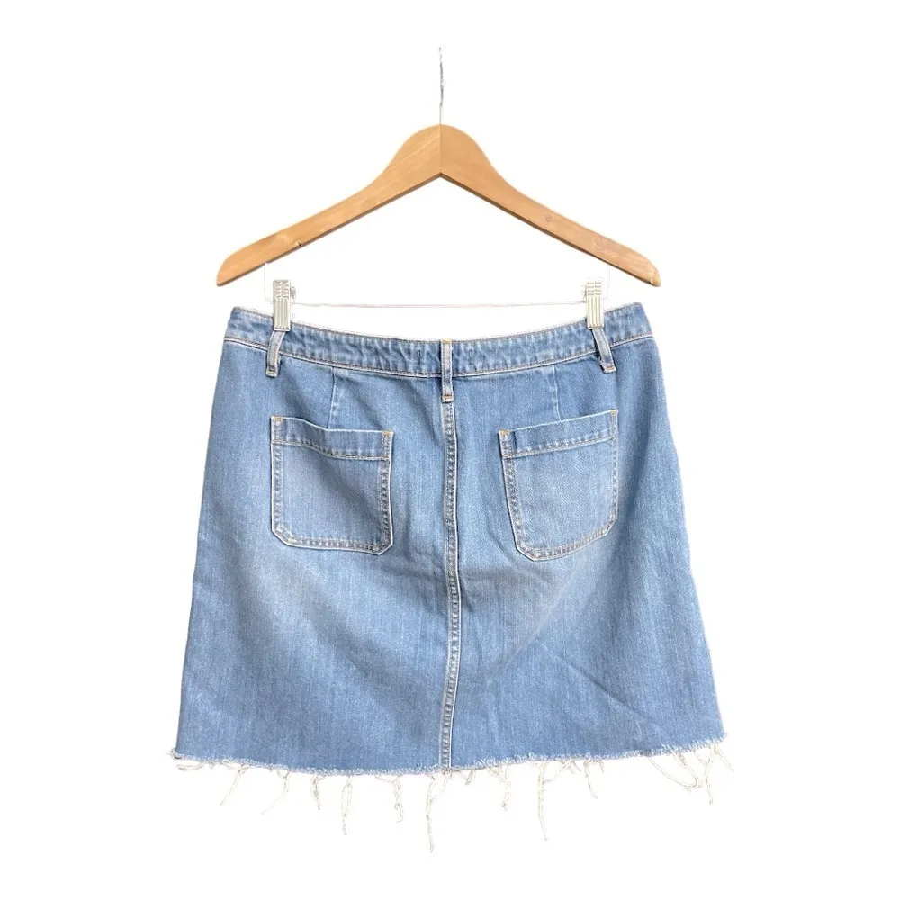 Loft  Jean Button
Up with front pockets Skirt 12 - Image 2