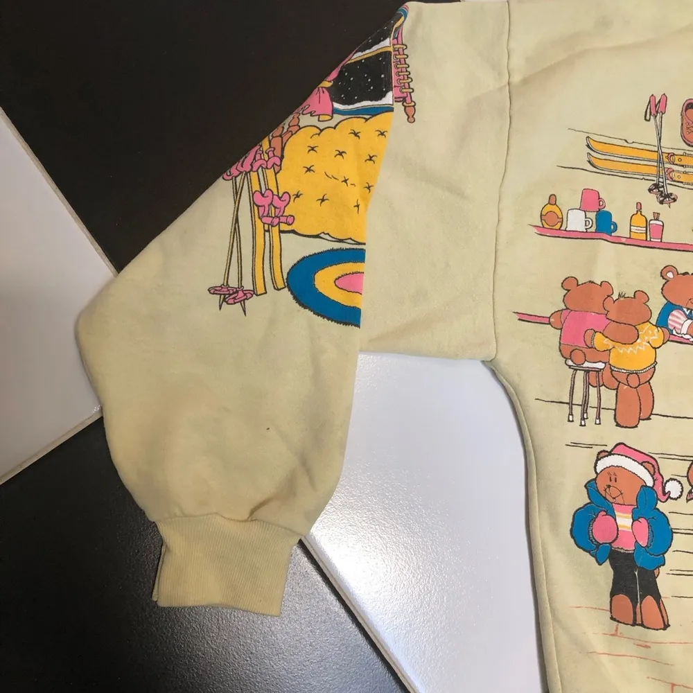 Vintage Lifestyles Teddy Bear Ski Sweatshirt Novelty Graphic Yellow Pastel sz L Multiple Size L - Image 7