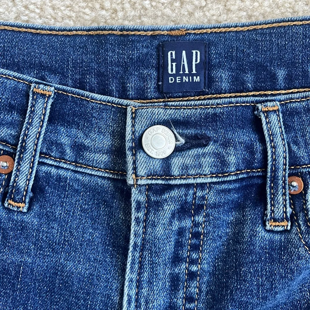 GAP Cheeky Straight Denim Jeans in Women's Size 2 26 - Image 4