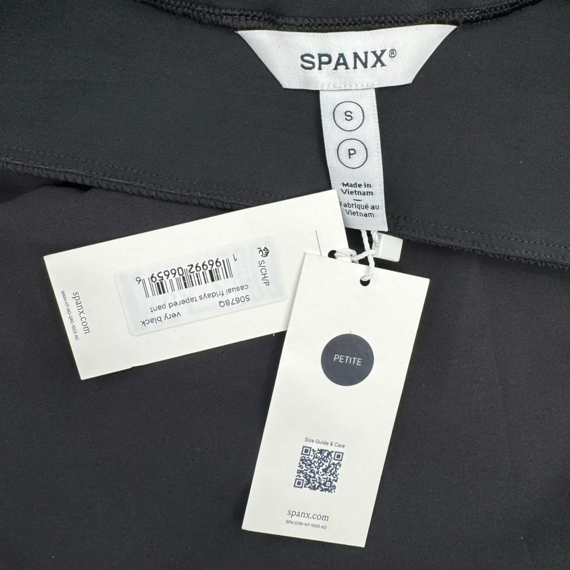 Spanx Women's Casual Fridays Tapered Pant In Very Black Size Small Petite NWT - Image 3