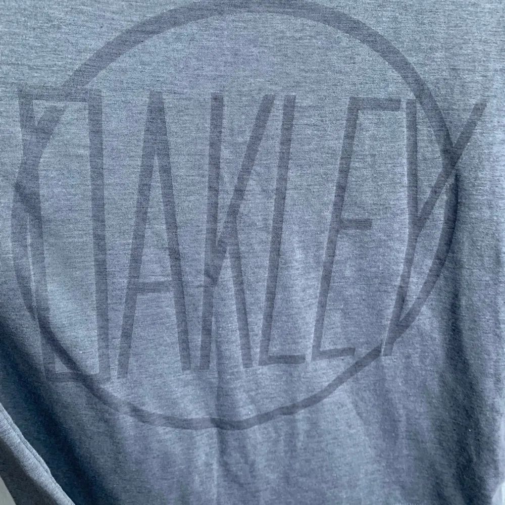 Oakley Hydrolix Gray Racerback Tank Medium - Image 4