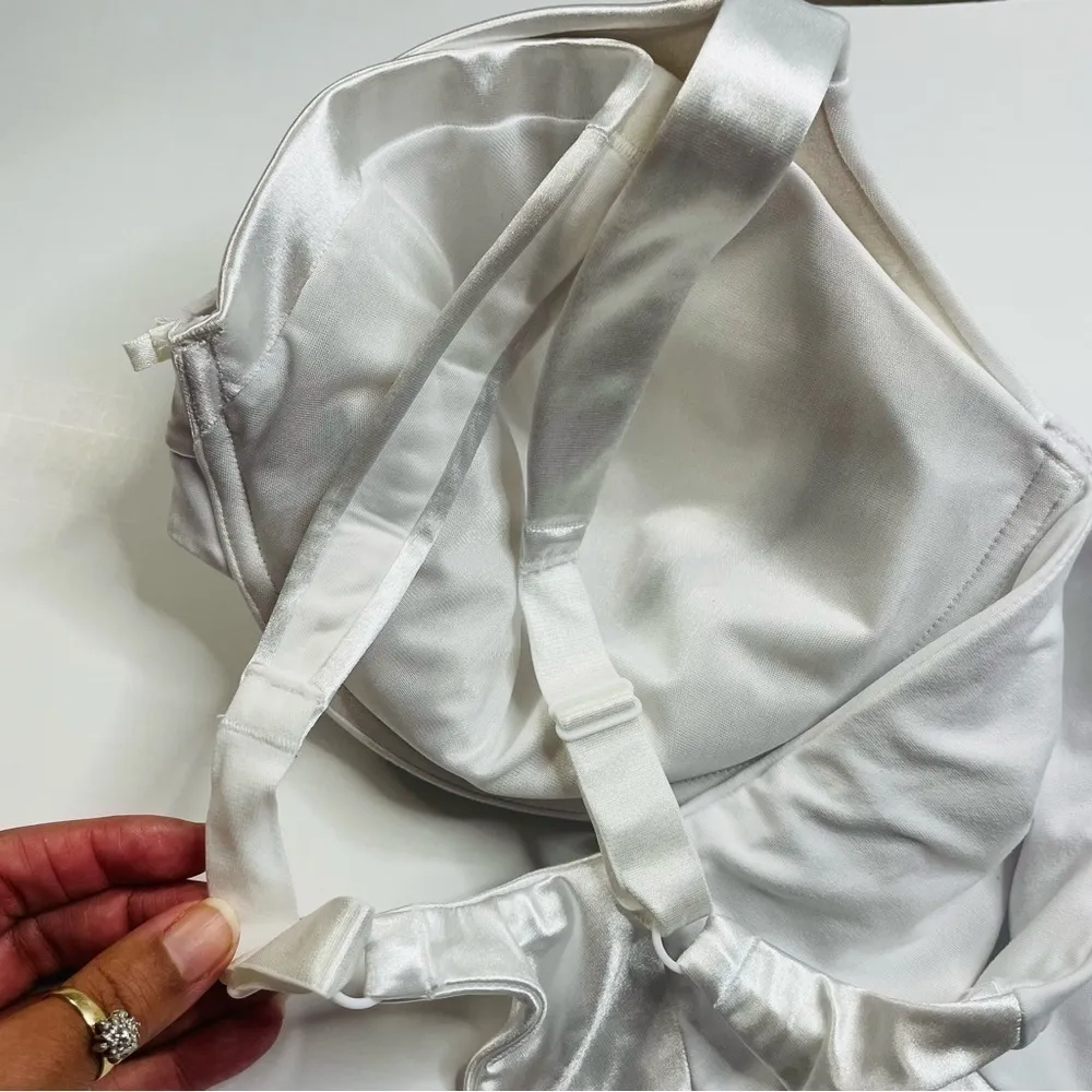 Vanity Fair Illumination Zoned In Support Full Figure Underwire Bra 42D - Image 4