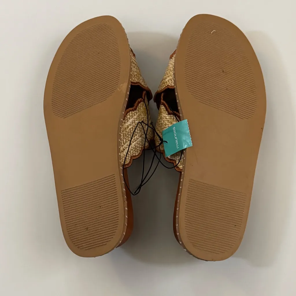 Maurices Women's Woven Crossed Strap Tan and Brown Sandals Sz 9 - Image 4