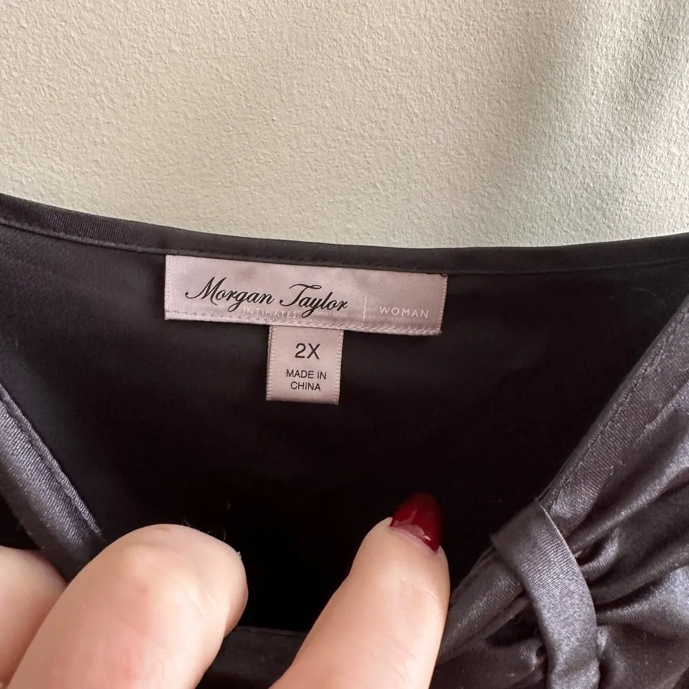 Morgan Taylor Woman Black Satin Nightgown Size 2X - Image 6