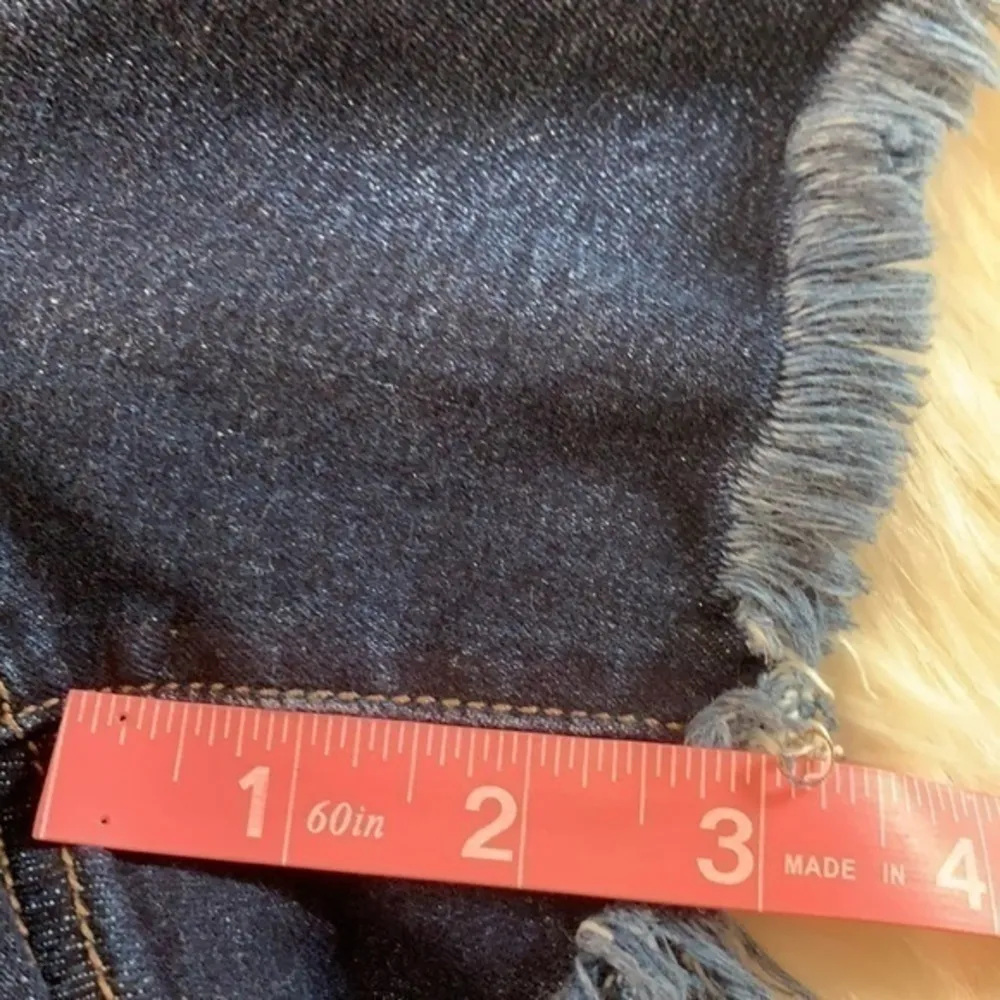 Universal Thread stretch high rise shortie raw hem - Image 8