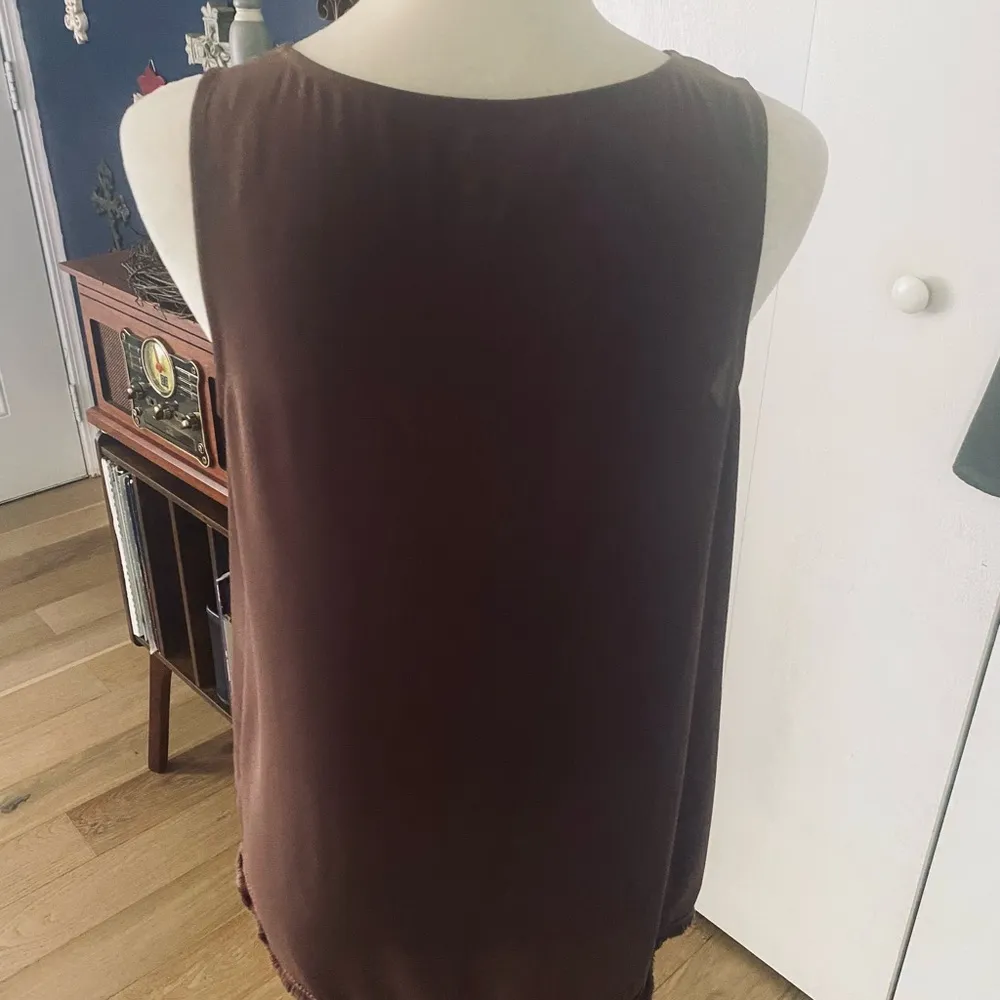 By C Chocolate Sleeveless Top with fringe hem Purple Size M - Image 5