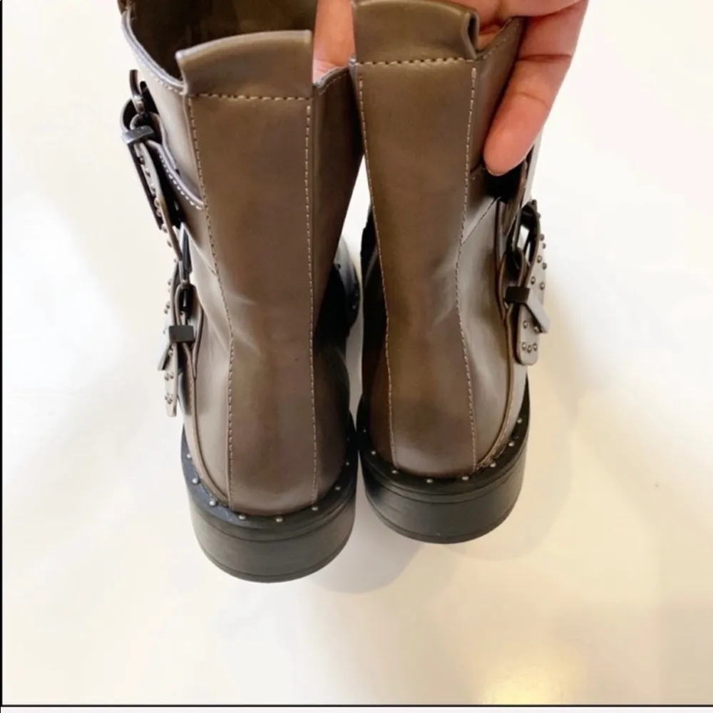 Charles by Charles David Tupper Boots - Image 4