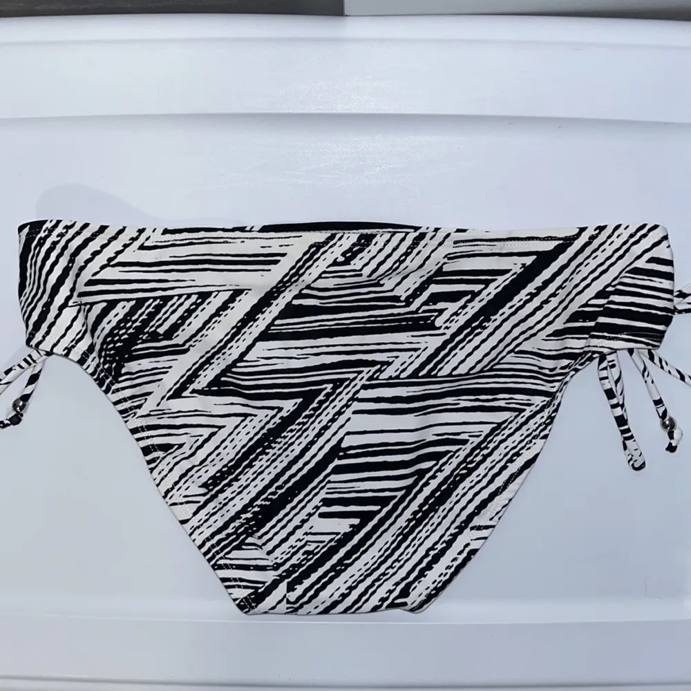 INGEAR Zebra Stripe Black & White Halter String Bikini Set Women’s Large L - Image 6