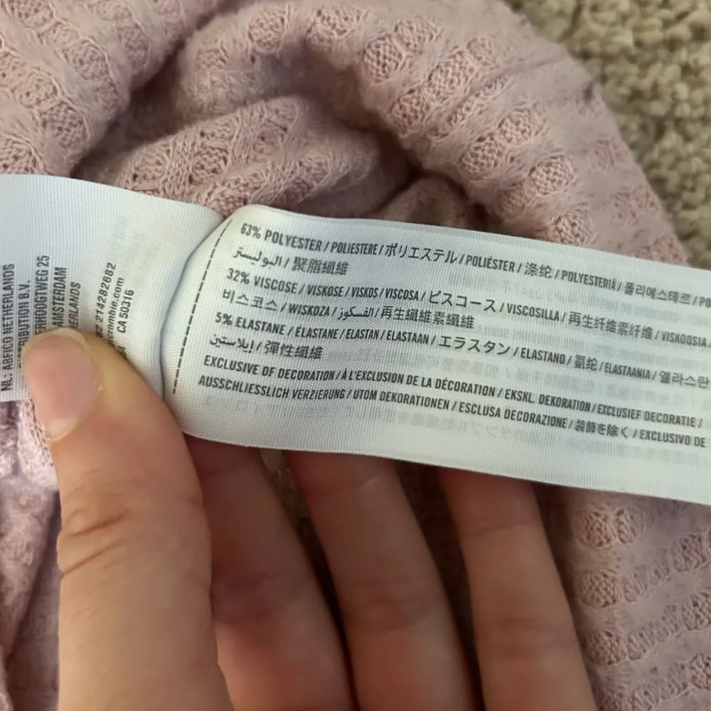 Abercrombie & Fitch Pink Waffle Knit V-Neck Sweater Size Small Casual Cozy - Image 6