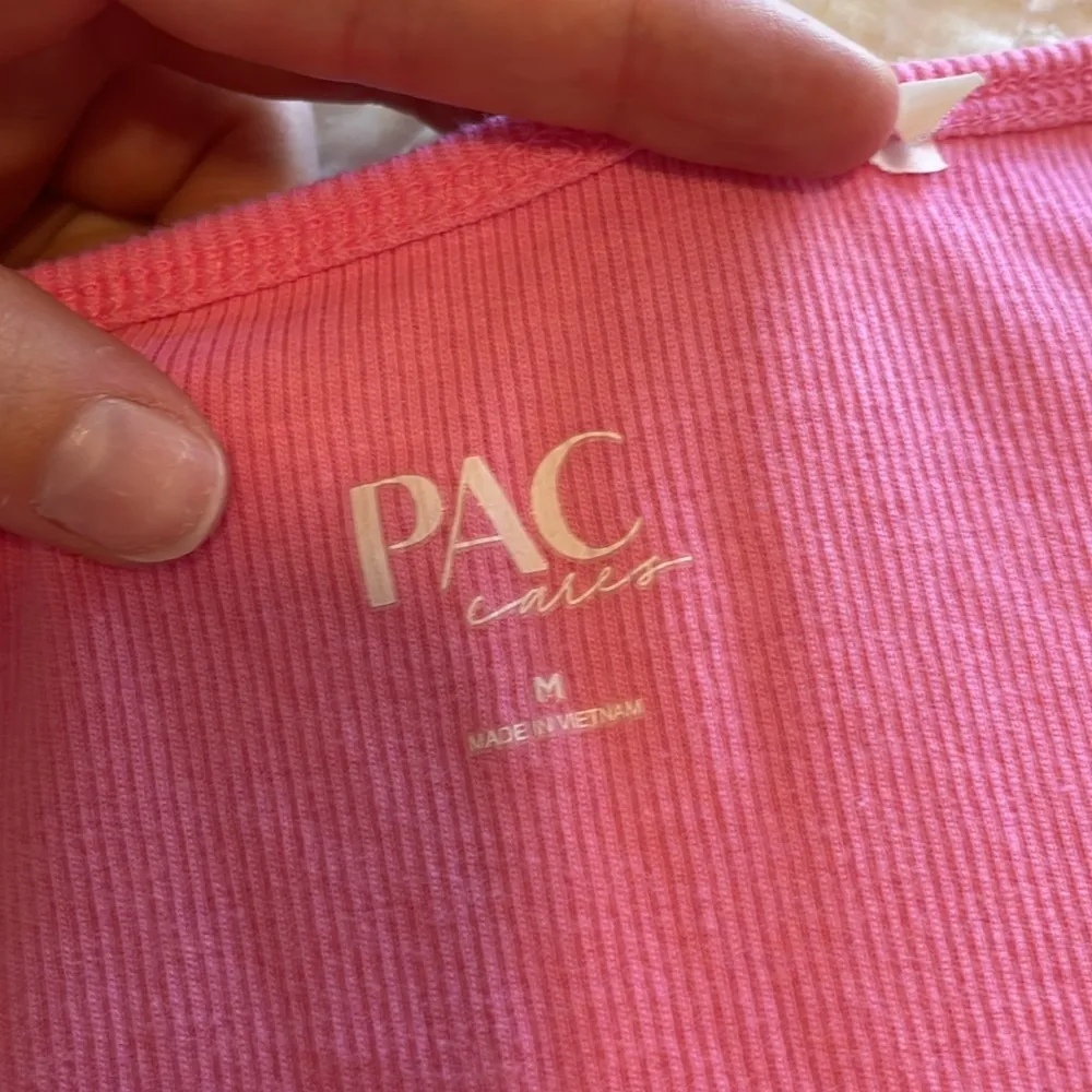 Pink Crop Top with Ribbed Corset Detailing - Image 2