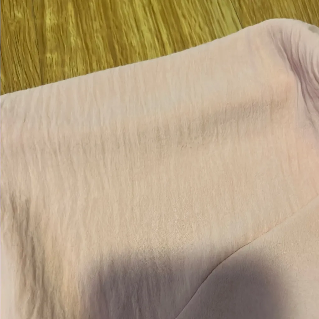 Eesome Soft Pink Blouse v neck new medium - Image 4